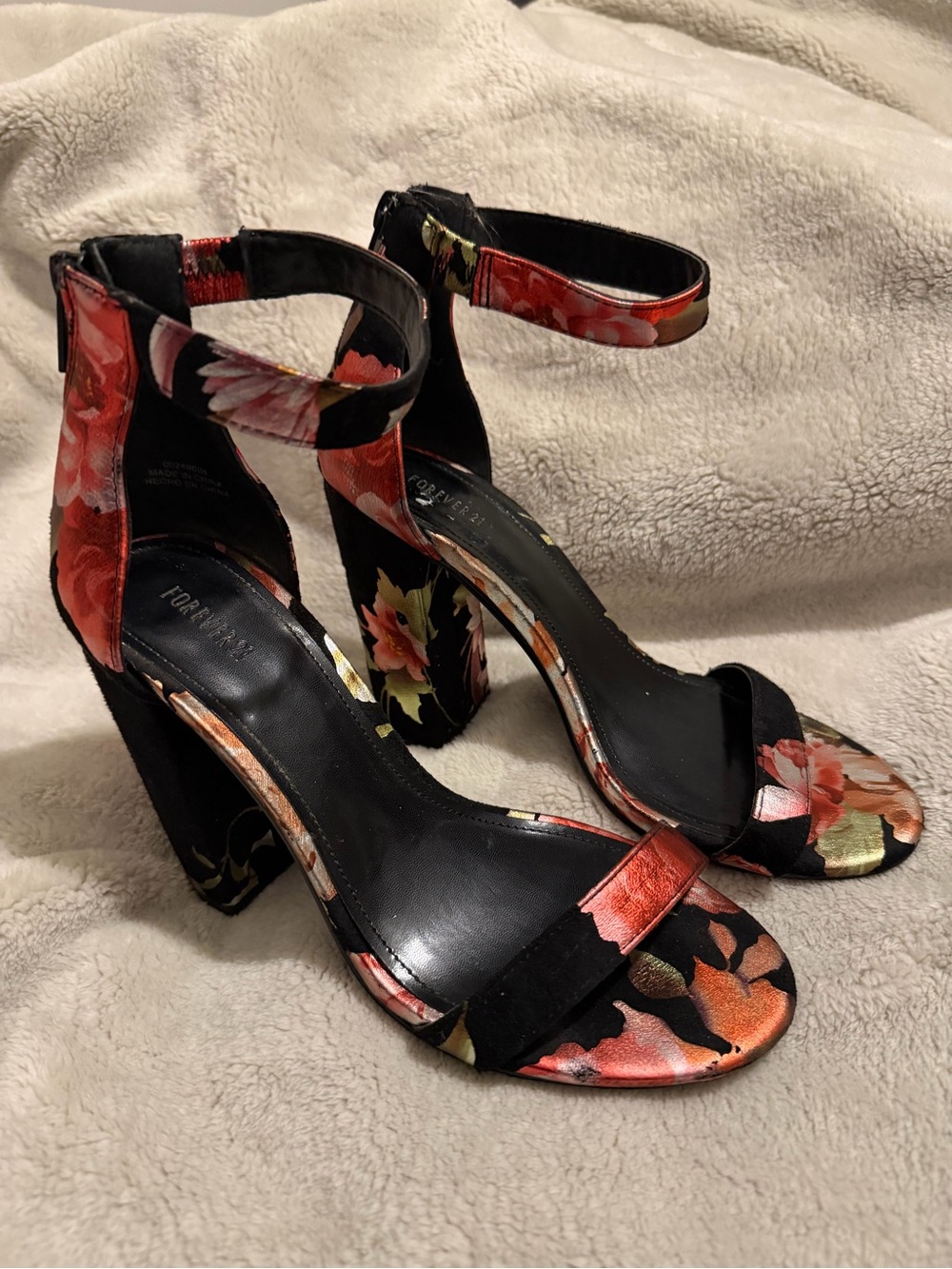 Floral ‘Forever 21’ Ankle-Strap Block Heel Sandals - Black & Red